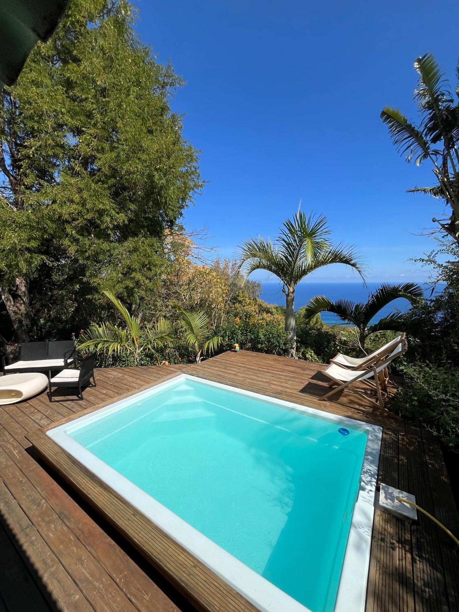 Cottage chaleureux avec vue mer et piscine Saint-Leu Extérieur photo