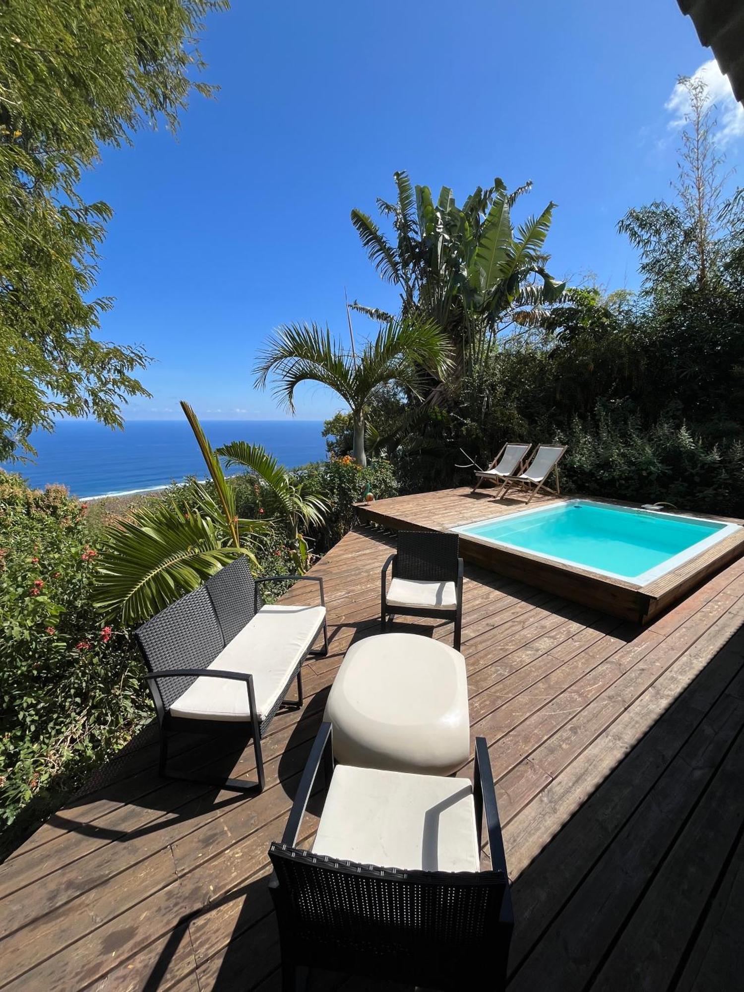 Cottage chaleureux avec vue mer et piscine Saint-Leu Extérieur photo